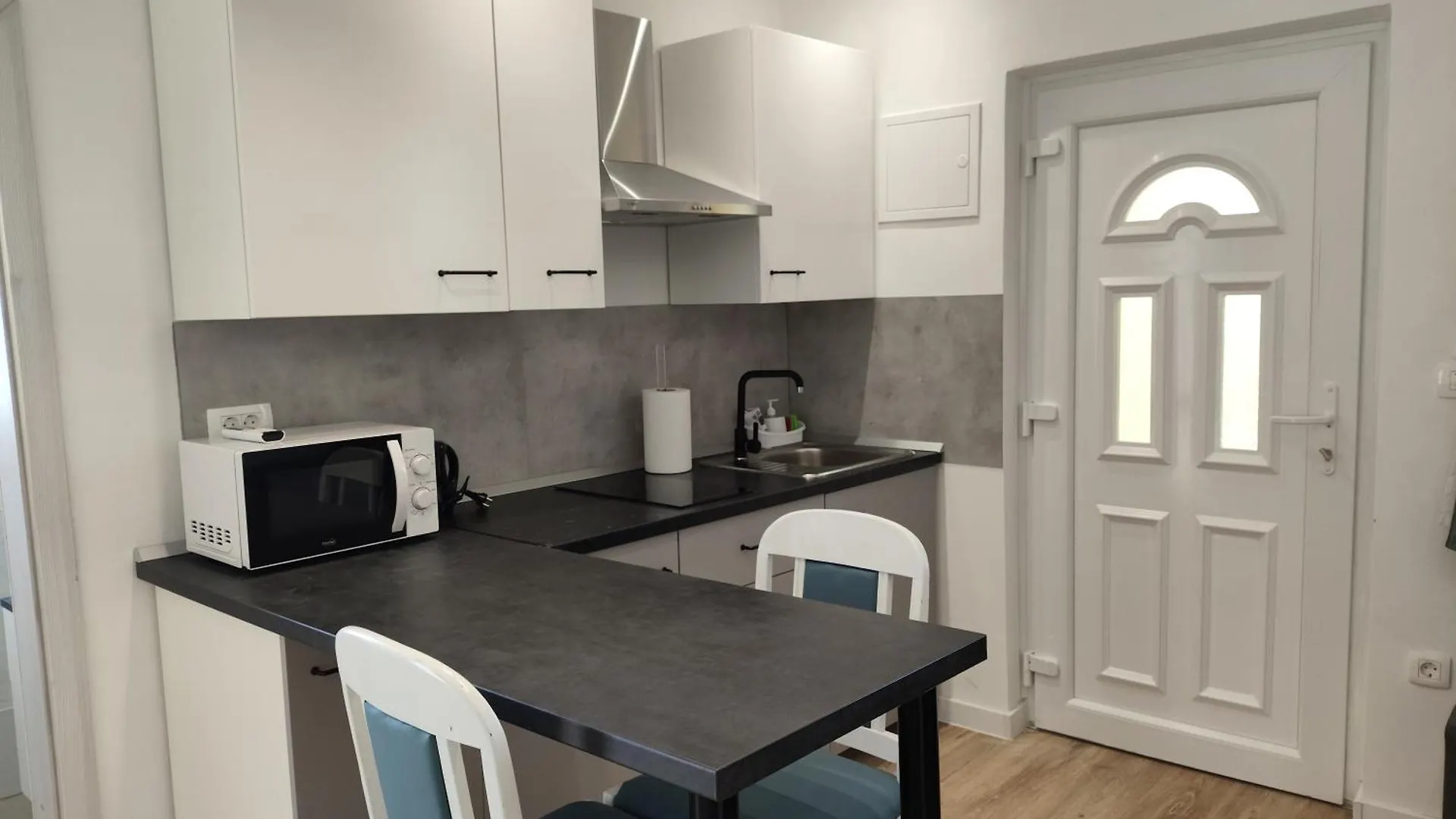 Frle Apartman 1 - Studio Zadar 0*,  Croatie